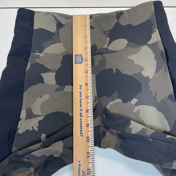 Athleta Womens Size XS Essex Camo Hybrid Tight Green 353771 - Picture 11 of 12